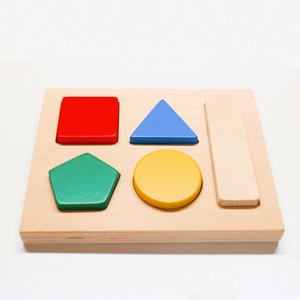 Montessori-mediniai-zaislai-delione-su-erdves-rysiais-geometrines-figuros
